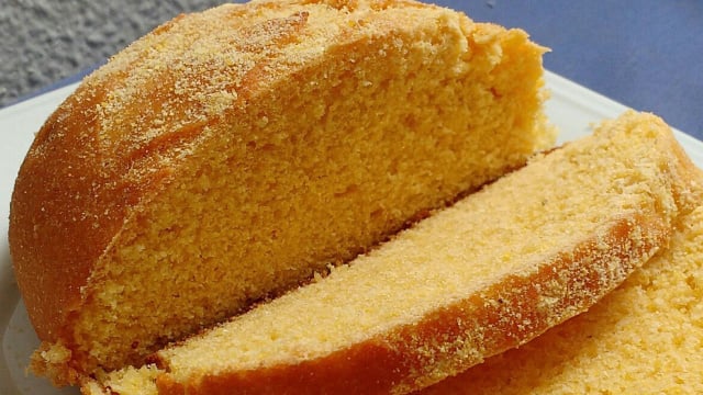 Essa receita de vó para pão de milho caseiro é uma das mais deliciosas do TudoGostoso e fica perfeita com um café fresquinho
