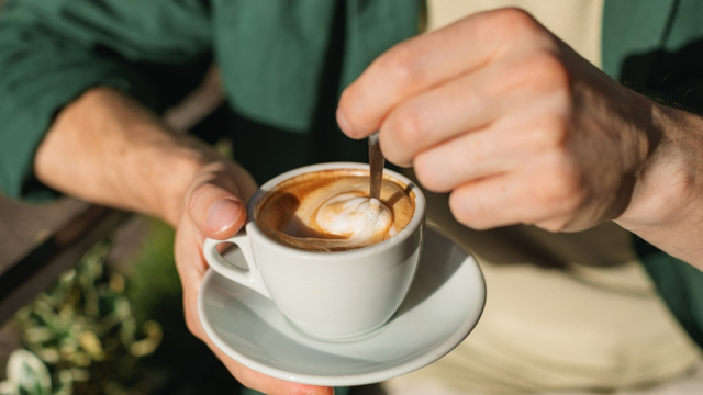 O horário que você toma café da manhã pode afetar expectativa de vida e favorecer o metabolismo, dizem especialistas