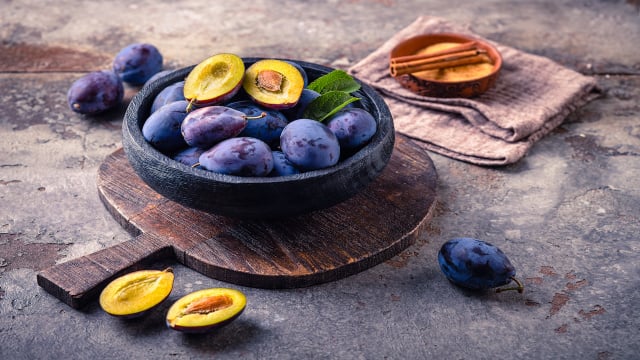 Ameixas fazem bem, mas existe um limite: TudoGostoso revela a quantidade recomendada por produtores