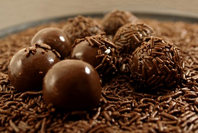 Brigadeiro sem manteiga fica bom? Vem descobrir a resposta no TudoGostoso!