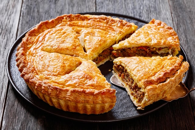 Bateu, assou: a torta de carne moída de liquidificador que salva o jantar da família em poucos minutos!