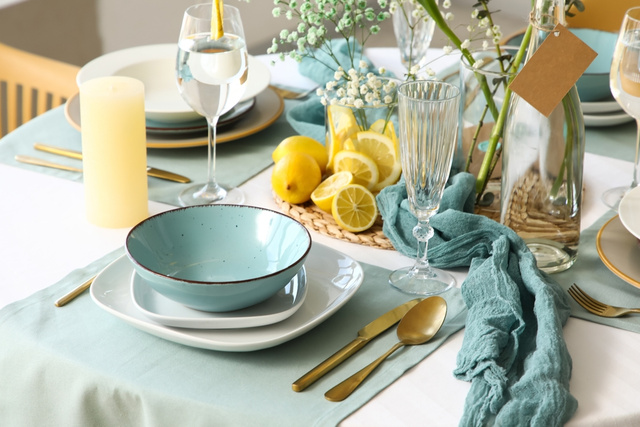 Esse jogo de louças de cerâmica com quase 50% OFF vai deixar suas refeições dignas de novela