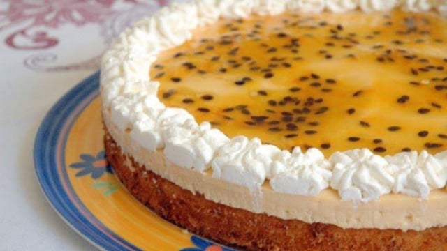 Gosta de bolo e de mousse? Então junte as duas em uma sobremesa irresistível! (Créditos: TudoGostoso/Karina Batista)