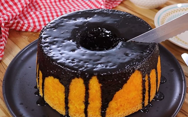 Bolo de cenoura sem leite e sem farinha de trigo: fácil de fazer e impossível comer só um pedaço!