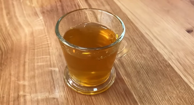 Combate gordura e inflamação: chá fantástico para o fígado é o poderoso detox que você está procurando após o Natal