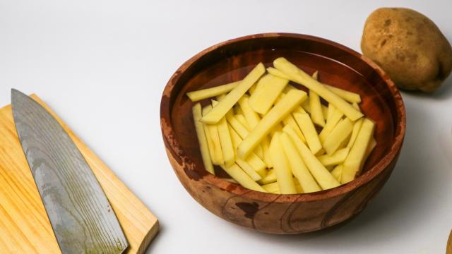 Veja como o truque da água funciona (Créditos: Shutterstock)