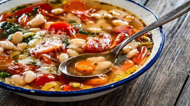 Como preparar a "sopa da longevidade": receita de uma família italiana com uma idade combinada de 800 anos