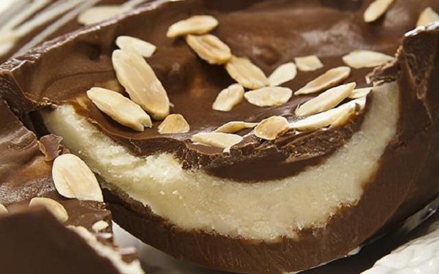 As amêndoas combinam com o chocolate no ovo de Páscoa (Créditos: TudoGostoso)
