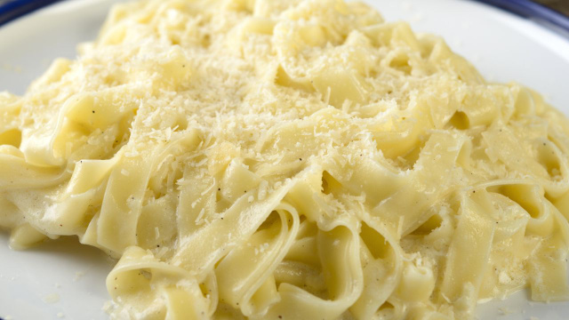 Para os namorados atrasados, corre que dá para fazer um jantar especial com só 3 ingredientes!