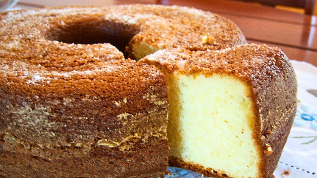 Minha mãe me ensinou essa receita de bolo de iogurte e agora eu faço todo final de semana para comer com cafezinho