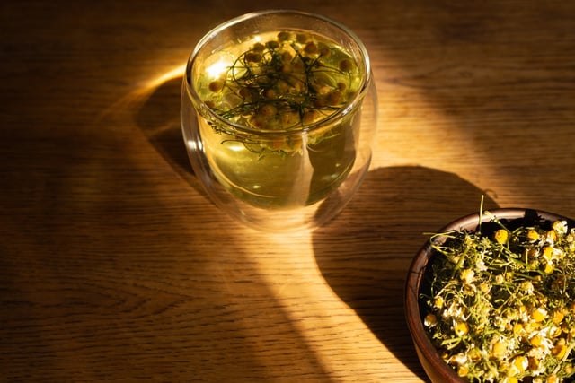 O que acontece com seu corpo se você tomar chá de camomila todos os dias