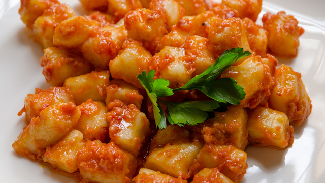 Nhoque de batata da minha avó: receita simples deixa a massa macia e não desmancha na água