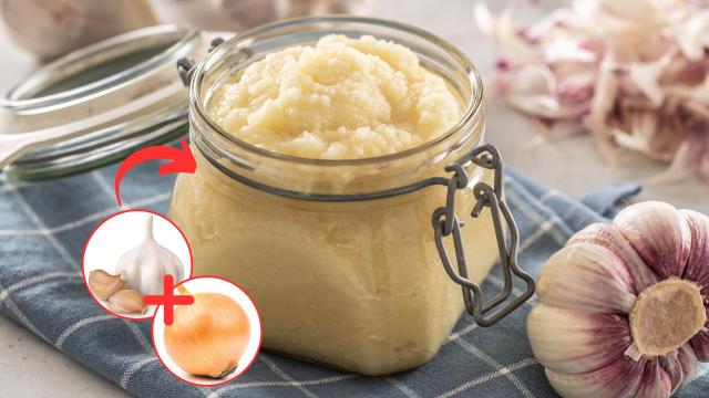Pasta de cebola e alho é prática de fazer e perfeita para temperar suas receitas com facilidade
