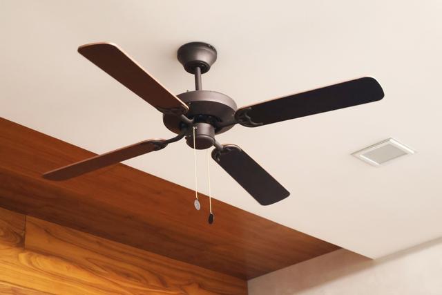 Adeus ventilador de teto: essa nova invenção para resfriar a casa promete economizar eletricidade (e ainda é silenciosa!)