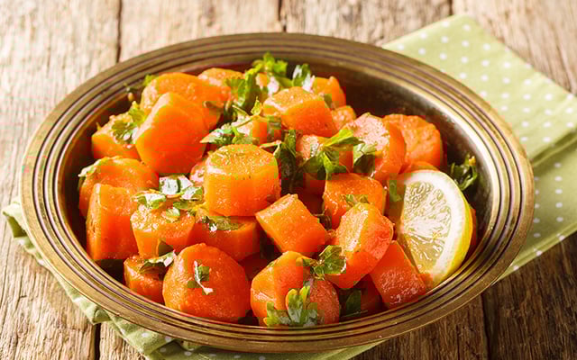 Pare de cozinhar na água: o truque para preparar a cenoura que potencializa o betacaroteno
