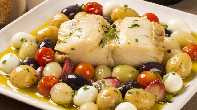 Nada de bacalhau ressecado: essas são as 4 melhores dicas para o bacalhau ficar suculento e macio