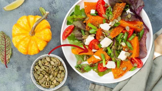 Salpico semente de abóbora na salada todos os dias depois que descobri seus benefícios para o corpo: regula açúcar, aumenta imunidade e abaixa o colesterol