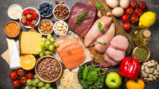 Alimentos ricos em proteínas no tratamento contra câncer de pulmão têm resultados surpreendentes, aponta estudo