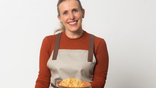 Essa receita de Batata-doce picante na airfryer fica sequinha e muito crocante (Créditos: Eline Prando/Mel & Pimenta)