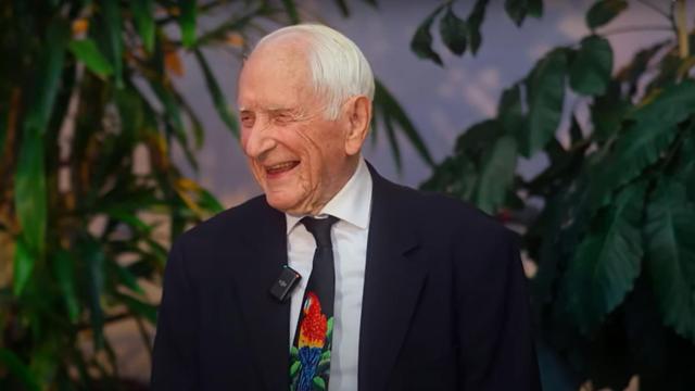 Professor de nutrição com mais de 100 anos ensina 7 regras para uma vida longa e saudável