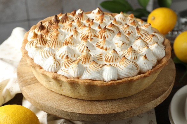 Torta de limão com merengue: a sobremesa de Natal que você vai querer o ano todo