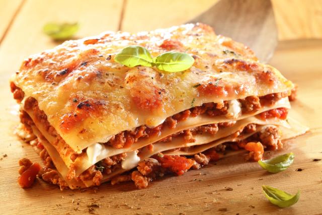 5 truques de chef para a sua receita de lasanha virar um prato perfeito