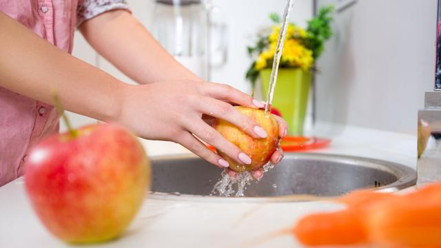 Limpeza correta da fruta: Harvard revela como as maçãs devem ser lavadas para combater infecções