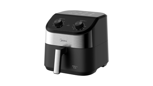 Modelo da Midea com capacidade de 5,5 L, 1900W de potência, painel mecânico de dois botões (tempo e temperatura). (Créditos: Midea/Amazon)