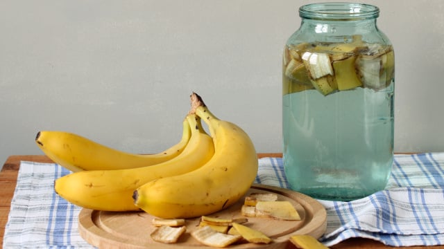 Misturar cascas de banana com água: por que muitas pessoas fazem isso e qual é a sua funcionalidade