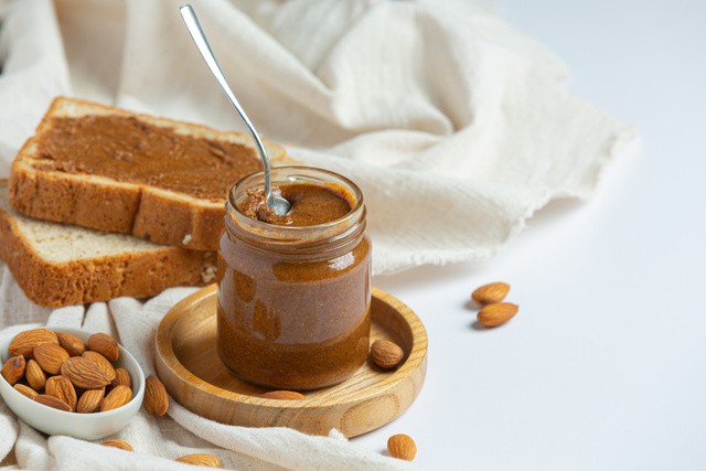 Nutella saudável para comer sem culpa: receita caseira fácil garante os benefícios da avelã e do mel e é gostosa demais!