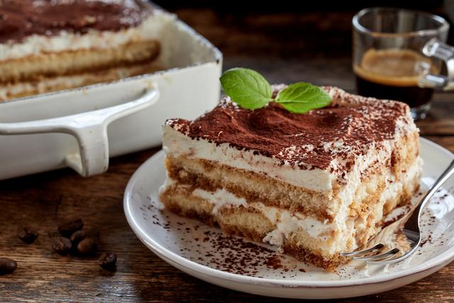 Morria sem saber como inventaram o tiramisù, a tradicional sobremesa de café: "Pra dar um gás nos homens que passavam por problemas conjugais"