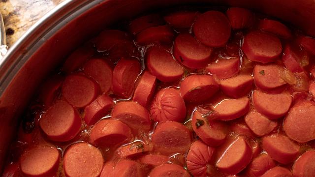 Será que liberaram a salsicha? Veja o que cientistas dizem sobre alimentos ultraprocessados em novo estudo