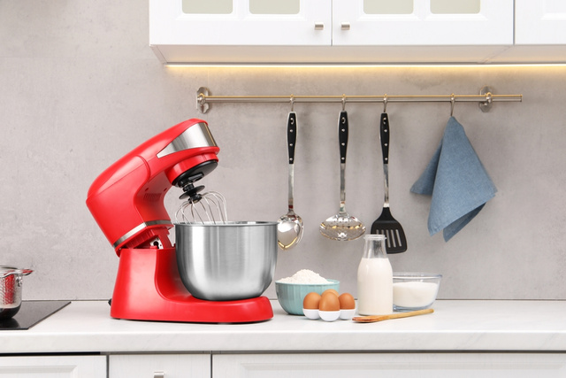 Bolo, pão e massa no capricho, batedeira planetária Mondial 25% OFF