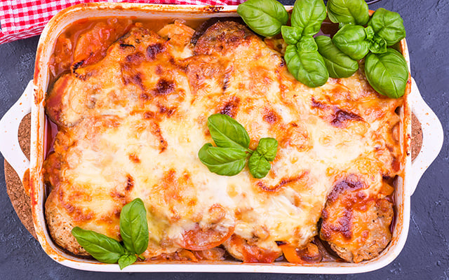 Receita sem carne: lasanha vegetariana de berinjela fácil de fazer e muito saborosa