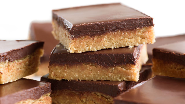 5 ingredientes e 5 minutos de preparo: receita com chocolate para um lanche saudável, doce e irresistível