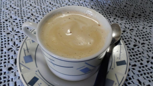 Café cremoso com sabor maravilhoso e espuma em cima (Créditos: TudoGostoso/Liziani Melo Favaretto)