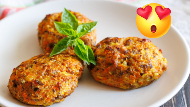 Suculentas almôndegas de abobrinha fritas e crocantes com queijo feta, parmesão e muitas ervas frescas: receita da vovó absolutamente deliciosa