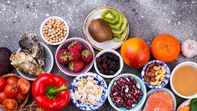 Além da gelatina: os alimentos que ajudam no colágeno e você pode incluir na rotina para fortalecer as articulações e melhorar a pele