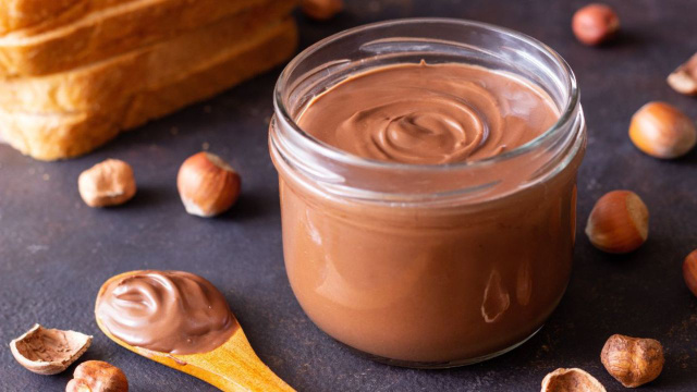 A Nutella caseira é ideal para ter um ovo de Páscoa mais em conta (Créditos: Shutterstock)