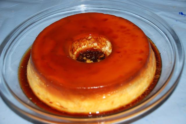 SEM FORNO! Pudim na panela de pressão só precisa de 4 ingredientes e economiza gás