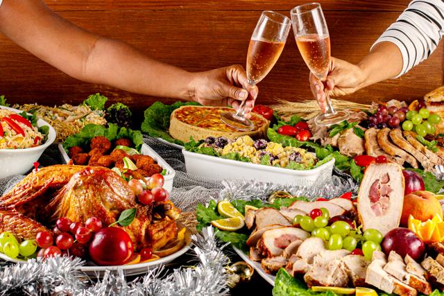 Ceia de Natal: como calcular a quantidade de comida por pessoa? Vem que o TudoGostoso responde!