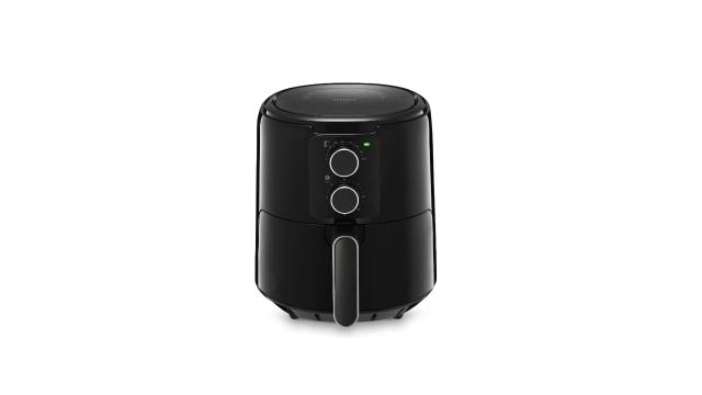 Boa, barata e com desconto surreal! A air fryer da Elgin está menos de R$ 200 na Black Friday!