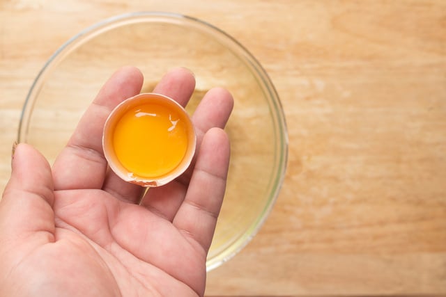 Estudante de Harvard come 720 ovos e desvenda polêmica do colesterol ruim (LDL)