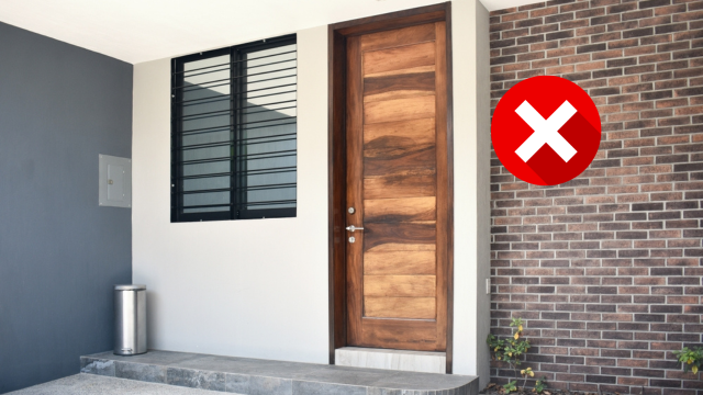Adeus porta de madeira: deixe a sua casa mais moderna e iluminada com essa tendência do momento