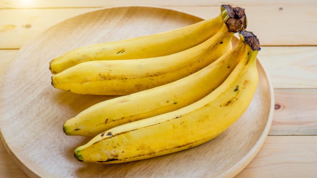 Nem na bancada, nem na geladeira: o truque do TudoGostoso para armazenar as bananas e fazer elas durarem semanas