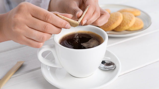 Esse adoçante comum para substituir o açúcar está associado a maior risco de AVC, segundo estudo