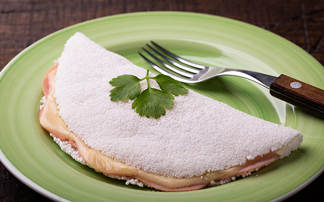 Pronta em 5 minutos: essa tapioca recheada é a opção perfeita para o lanche ou brunch