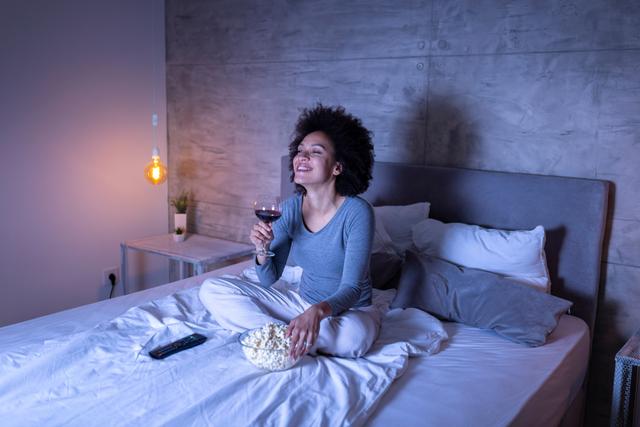 Benefícios superam os riscos? O que acontece com o seu corpo quando você bebe uma taça de vinho todas as noites