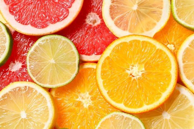 Você já está jogando ouro fora: os benefícios escondidos dessa parte da fruta que você nunca come!