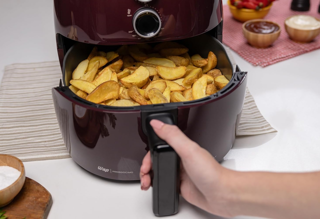 A Air Fryer WAP garante crocância e sabor com praticidade para toda a família (Divulgação/Amazon). 